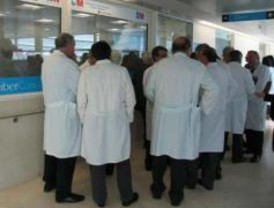 La mitad de médicos y sin pediatras durante la huelga