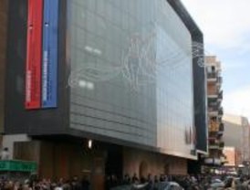 Una performance inaugura la terraza del centro de arte Dos de Mayo de Móstoles