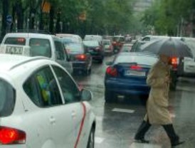 Ayuntamiento y Comunidad de Madrid culpan al Estado de los atascos