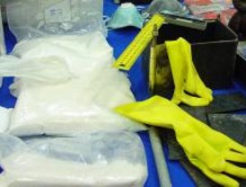 La policía intervino en abril 76 kilos de cocaína en Barajas