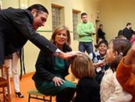 Más de 300.000 niños de la capital aprenderán a reciclar papel en el colegio