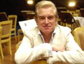 El tenor Manuel Sirera cantará este viernes en la plaza Mayor