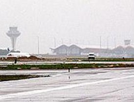 Blanco quiere bajar antes de abril a 200.000 euros el salario de los controladores