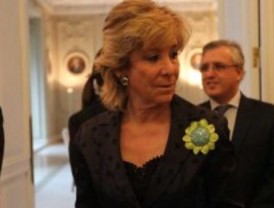 Aguirre, abucheada por empleados públicos