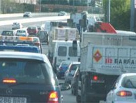 Atascos de entrada a Madrid, esta vez sin camiones
