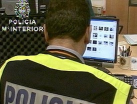La policía golpea a la pornografía infantil