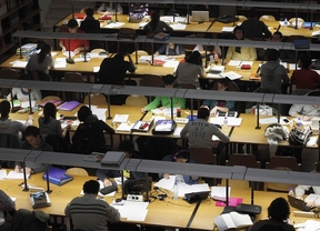 Estudiantes universitarios