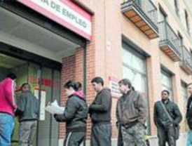El paro en Alcorcón se sitúa siete puntos por debajo de la cifra de la Comunidad
