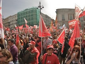 Los trabajadores de Aena amenazan con parar los aeropuertos en Semana Santa y verano