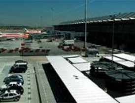 Desarticulada una red de inmigración ilegal que operaba en Barajas
