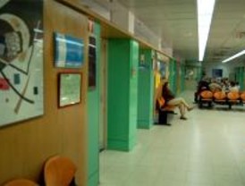 Denuncian que el ambulatorio de Los Cármenes lleva una semana sin dar cita
