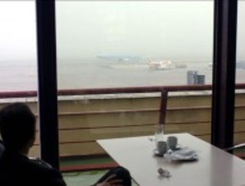 La niebla obliga a desviar cinco vuelos y causa varios retrasos en el aeropuerto de Barajas