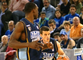 Baloncesto en favor de los huérfanos del ébola