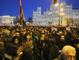 'Marea' de empleados públicos contra los recortes