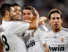 Cristiano Ronaldo aporrea al Xerez y el Madrid se deja llevar