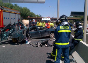 Muere un conductor al chocar contra un pilar de señalización en la A-3