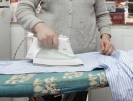 Las empleadas de hogar tendrán garantizado el salario mínimo con dos pagas extra