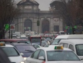 Un accidente en la M-40 complica el tráfico