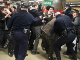 La protesta de 'Yo no pago' termina en carga policial