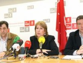 Los sindicatos aseguran que hacen falta 4.500 profesores más en la Comunidad