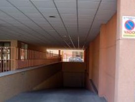 El PSOE anima a reclamar la tasa de vados anulada por TSJM