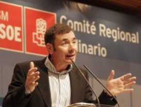 Gómez: 'Pensar que Ferraz puede imponer un candidato es no conocer el PSOE'