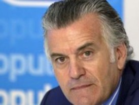 Bárcenas dimite como tesorero del PP y solicita su baja temporal del partido