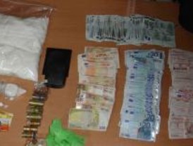 Detenidas 'in fraganti' tres personas que robaron droga en una vivienda