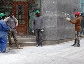 La III Carrera por la Integración reúne a 2.000 corredores en Vallecas