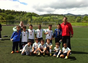 Los equipos deportivos del colegio Montfort compiten en Asturias