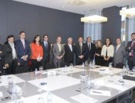 Reunión del alcalde de Pozuelo con los empresarios