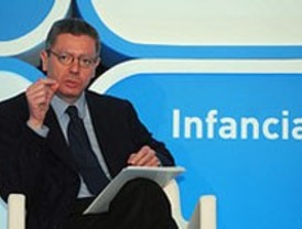 Gallardón presume de sus políticas familiares