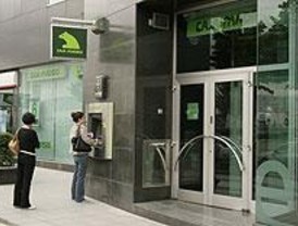 Caja Madrid renovará 1.250 empleos y creará horarios 'singulares' en 40 oficinas