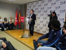 La Comunidad apoya a Asefa Estudiantes en su lucha por seguir en la Liga Endesa