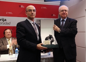 RTVE, la Guardia Civil de Estremera y Santiago Nogaledo, premiados por su labor a la infancia