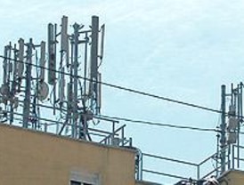 Un vecino de Móstoles pide que se lleve a juicio las antenas de telefonía móvil
