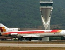 Un viajero fallece de paro cardíaco en Barajas