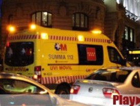 Una mujer da a luz en plena calle