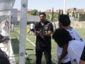 El 'Mono' Burgos dimite como entrenador del Carabanchel