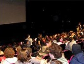 Pozuelo pone en marcha un programa de prevención de drogas a través del cine