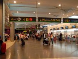 Las operaciones desde Barajas cayeron en abril un 9,9%