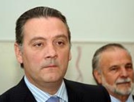Prada pide a los ayuntamientos que devuelvan los Bescam si les sobran
