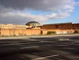 Aguirre quiere convertir la cárcel de Carabanchel en un hospital