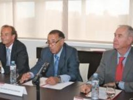El curso de sumilleres de la Cámara aglutina a las principales bodegas