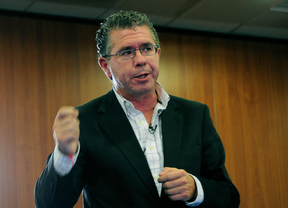 Granados presentará su dimisión este viernes