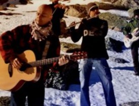 Celtas Cortos presenta su nuevo disco en el IES Alameda de Osuna