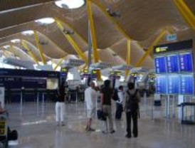 Sindicatos de AENA mantienen la convocatoria de paro de este miércoles