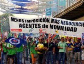 Los agentes de movilidad marchan para mejorar sus condiciones laborales