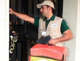 Sindicatos e IU denuncian recortes en la ayuda a domicilio