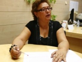 IU ve 'excesiva' la burocracia en los servicios sociales